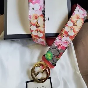 Gucci Pink and Gold Floral Belt with Iconic GG Buckle Gucci | Accessories | Gg Blooms Pink Floral Blossom Belt  main image 3